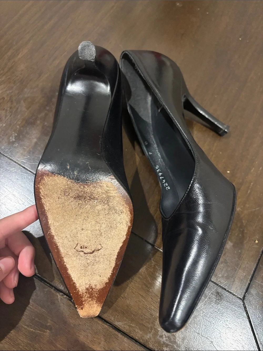 Stuart Weitzman Black Pointed-Toe Leather Pumps